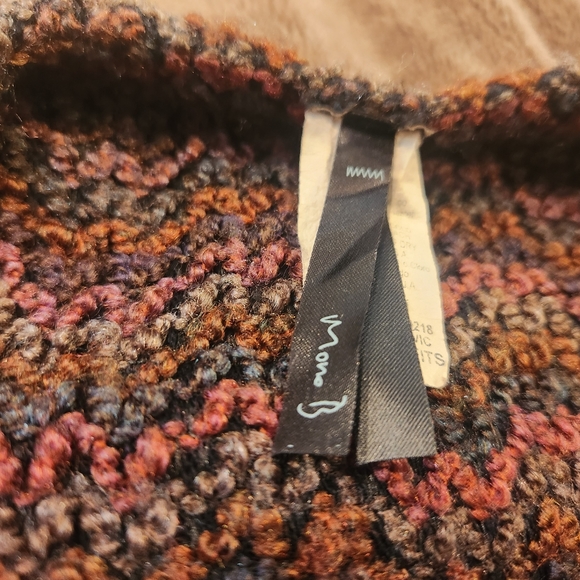 Beautiful Ruche shawl - Picture 2 of 2